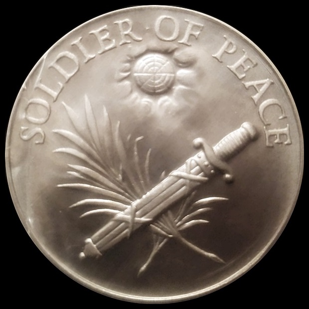 1961DagHammarakjoldSoliderOfPeaceHeraldicArtREV.jpg