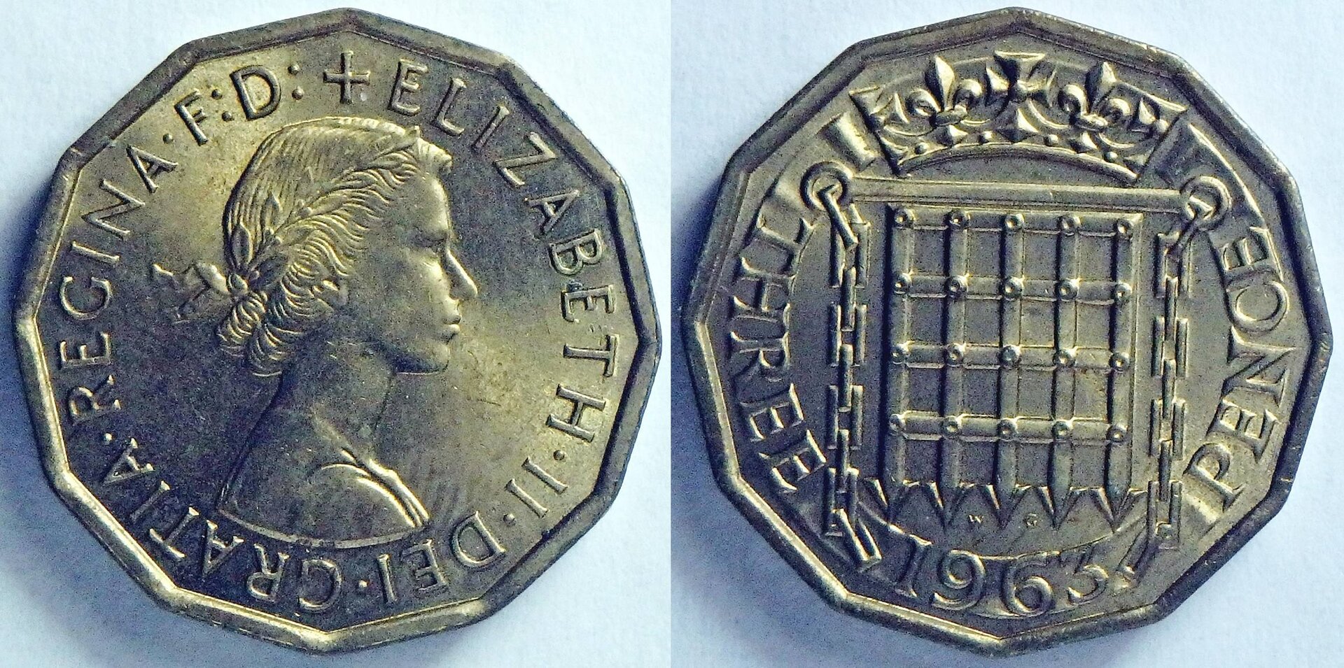 1963 GB 3 pence.jpg