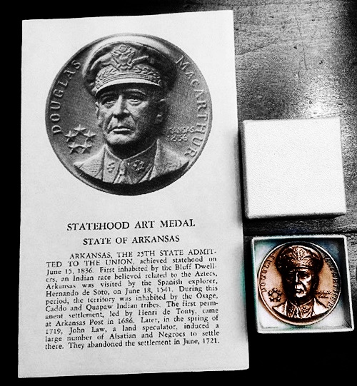1965MacArthurKansasMedallicArtBronzeBoxed.jpg