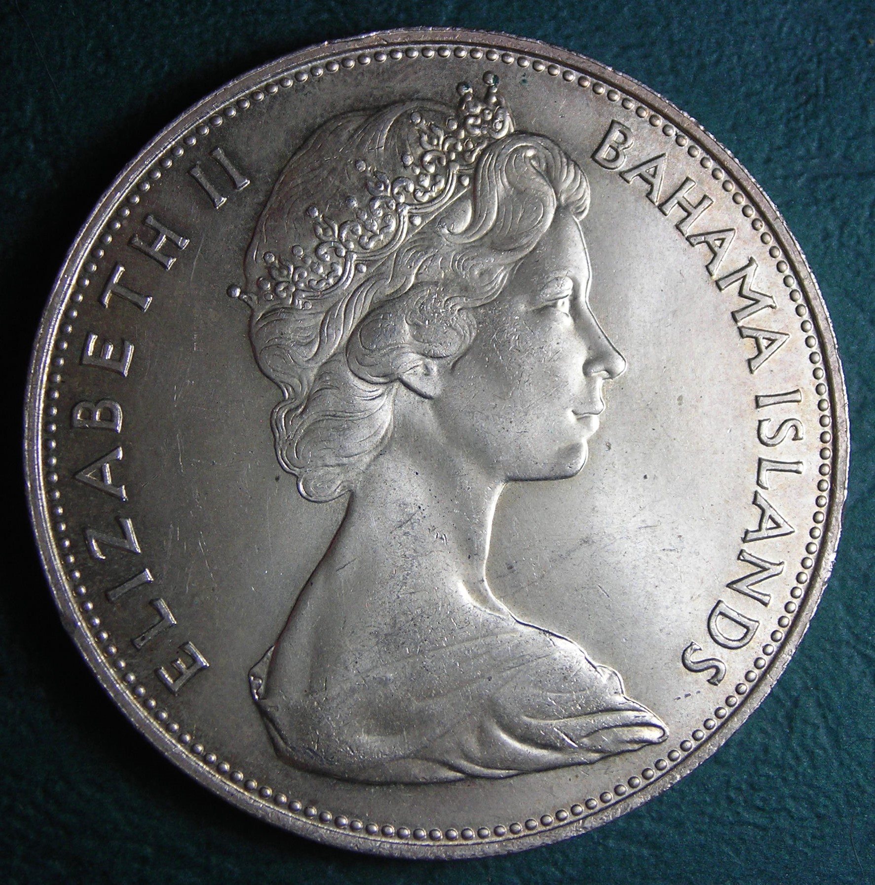 1966 Bahamas 5 dol obv.JPG