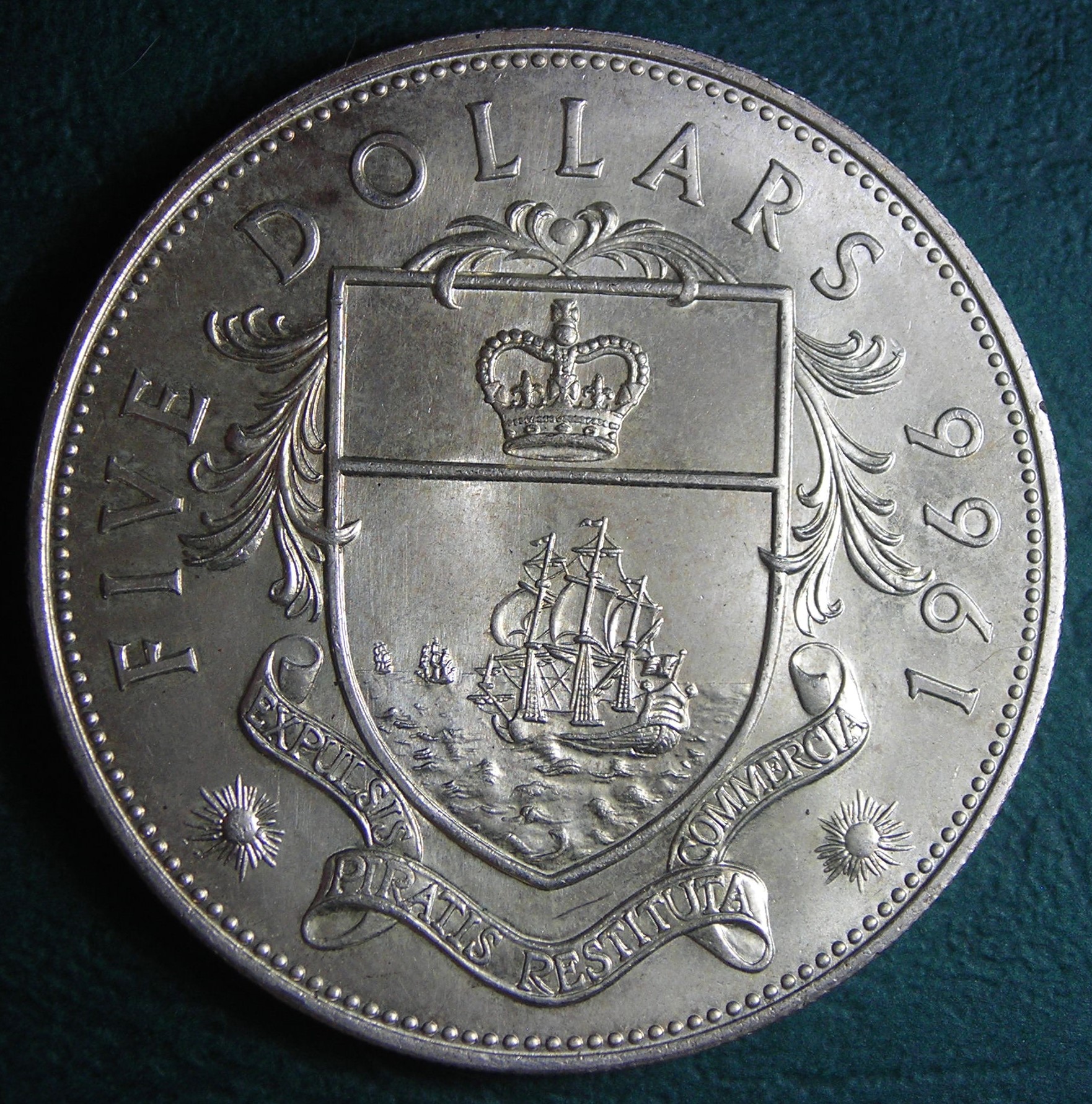 1966 Bahamas 5 dol rev.JPG