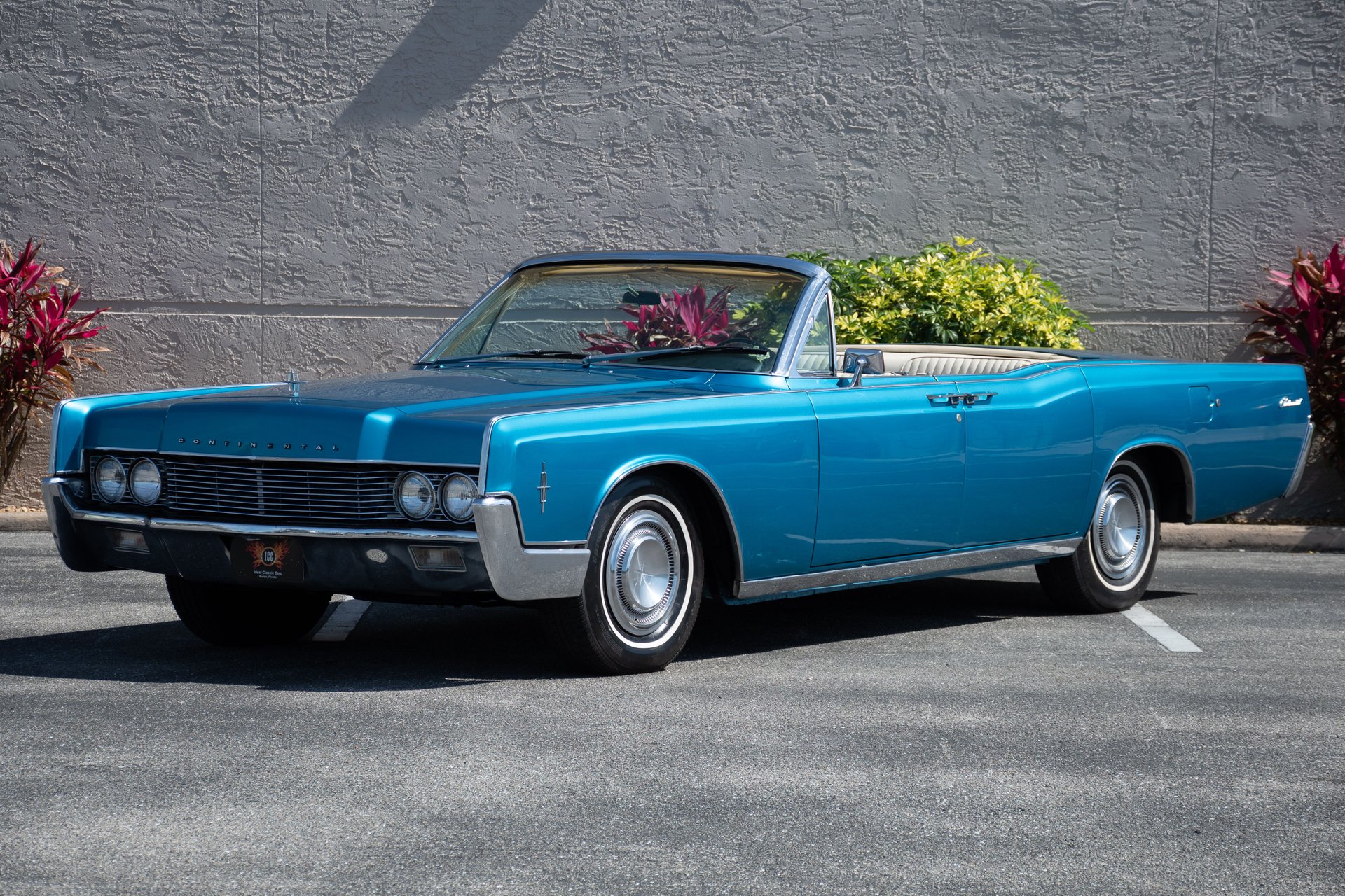 1966-lincoln-continental-convertible.jpg