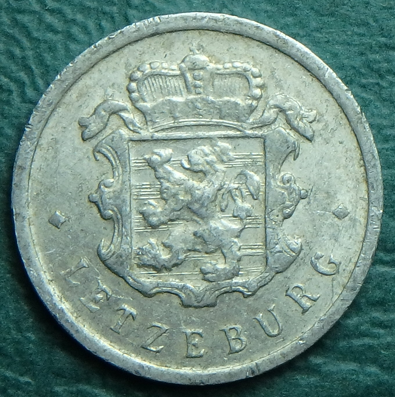 1968 LU 25 c obv.JPG