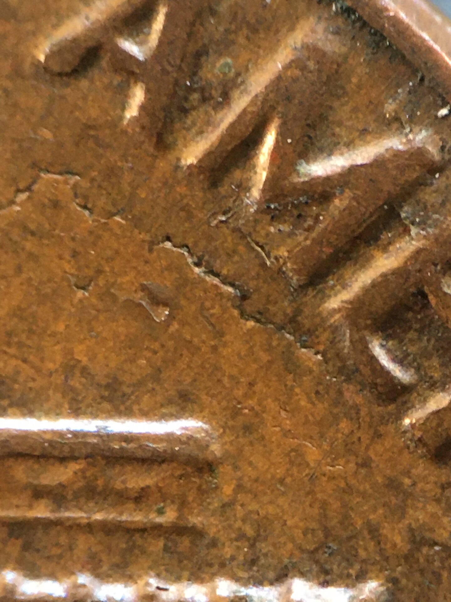 1970D_Reverse_CrackView2.JPG
