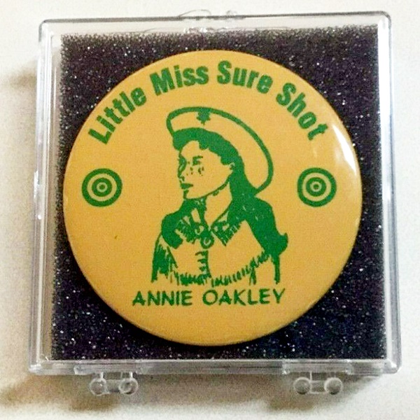 1971AnnieOakleySureShotButton.jpg