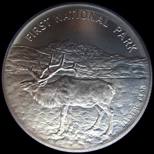 1972YellowsstoneHeraldicArtMedalREV.jpg