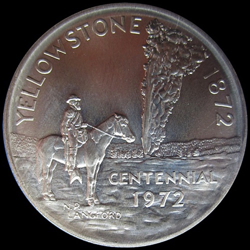 1972YellowstoneHeraldicArtMedalOBV.jpg