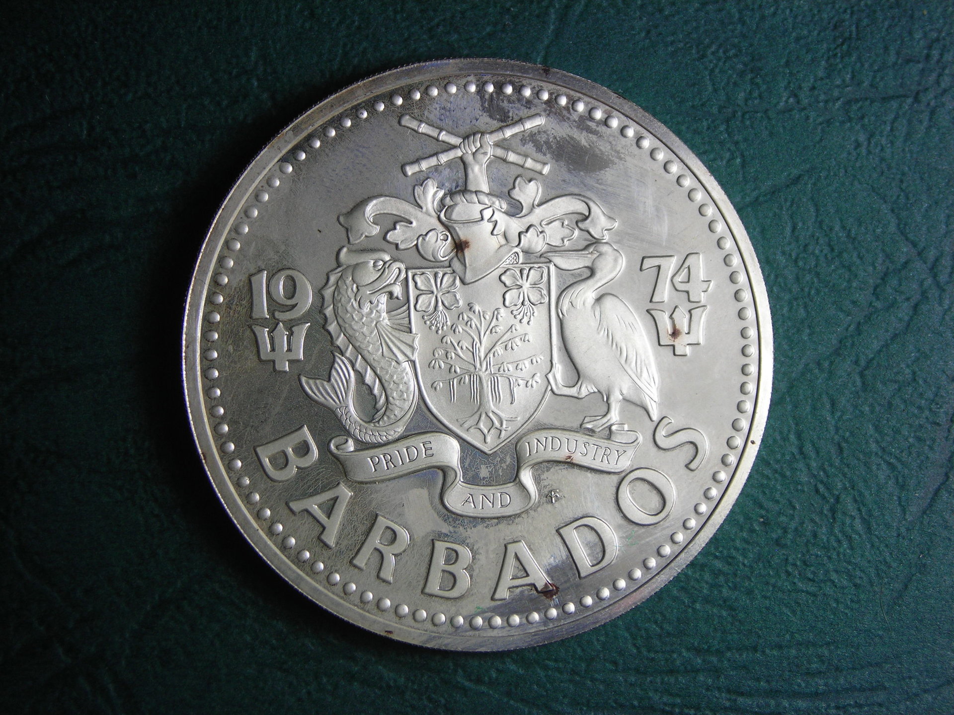 1974 Barbados 10 Dol rev.JPG