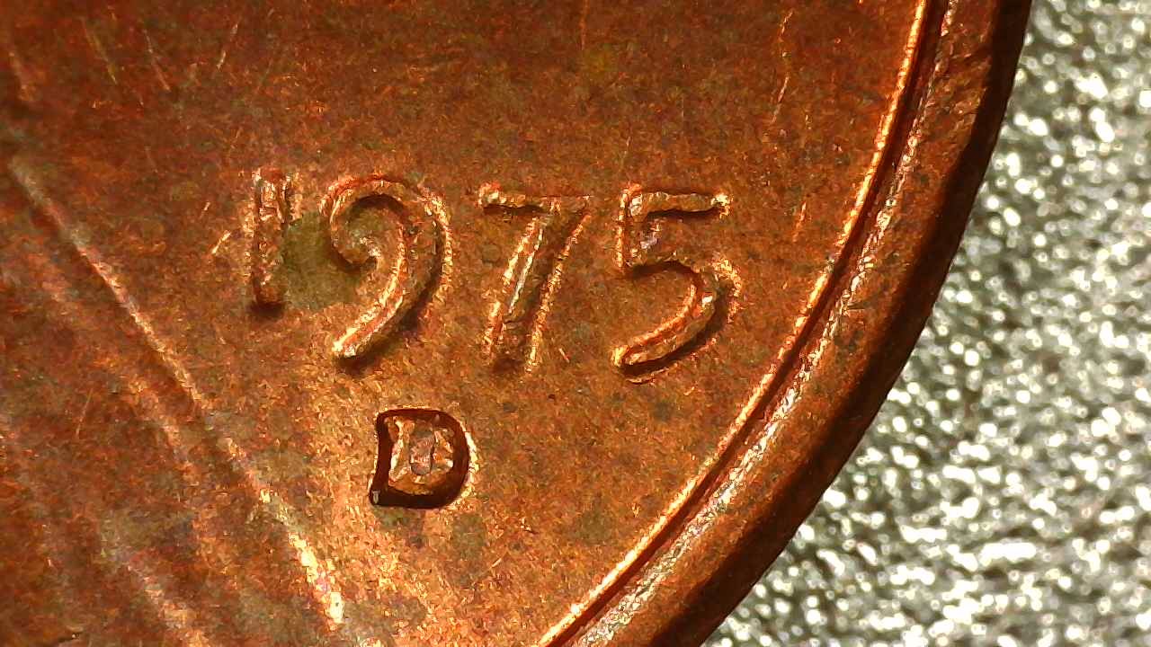 1975 Dc.jpg