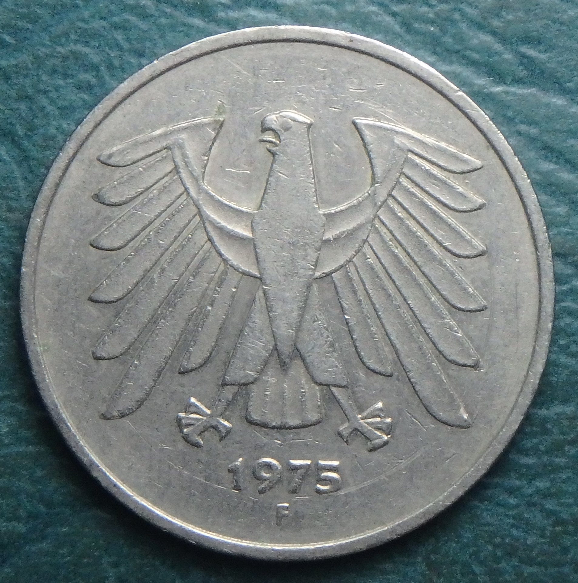 1975 DE-F 5 m obv.JPG