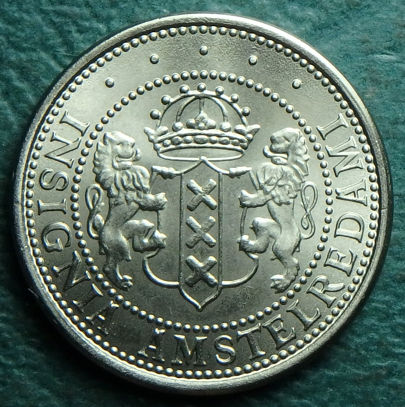 1975 NL 1 f obv token.JPG
