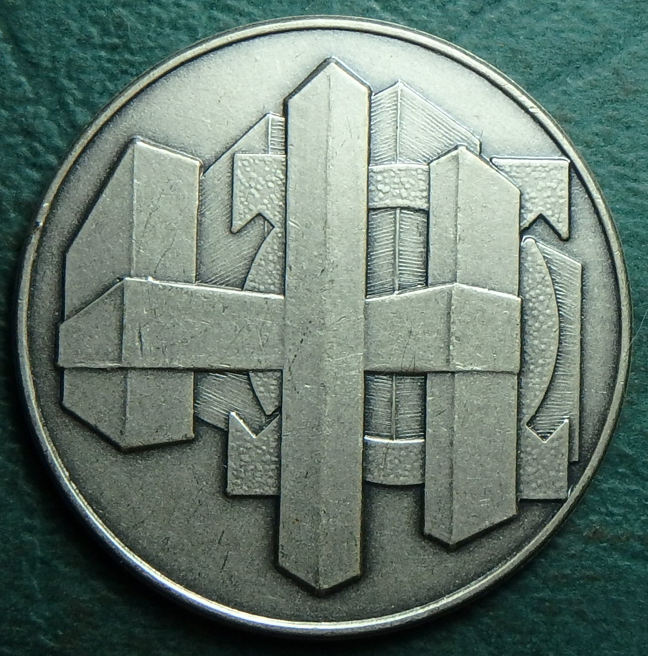 1976 NL token obv.JPG