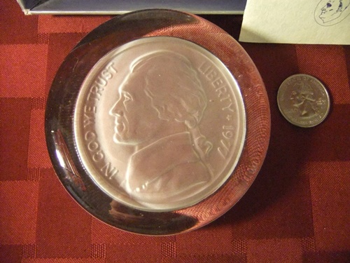1977LenoxJeffersonPaperweight.jpg