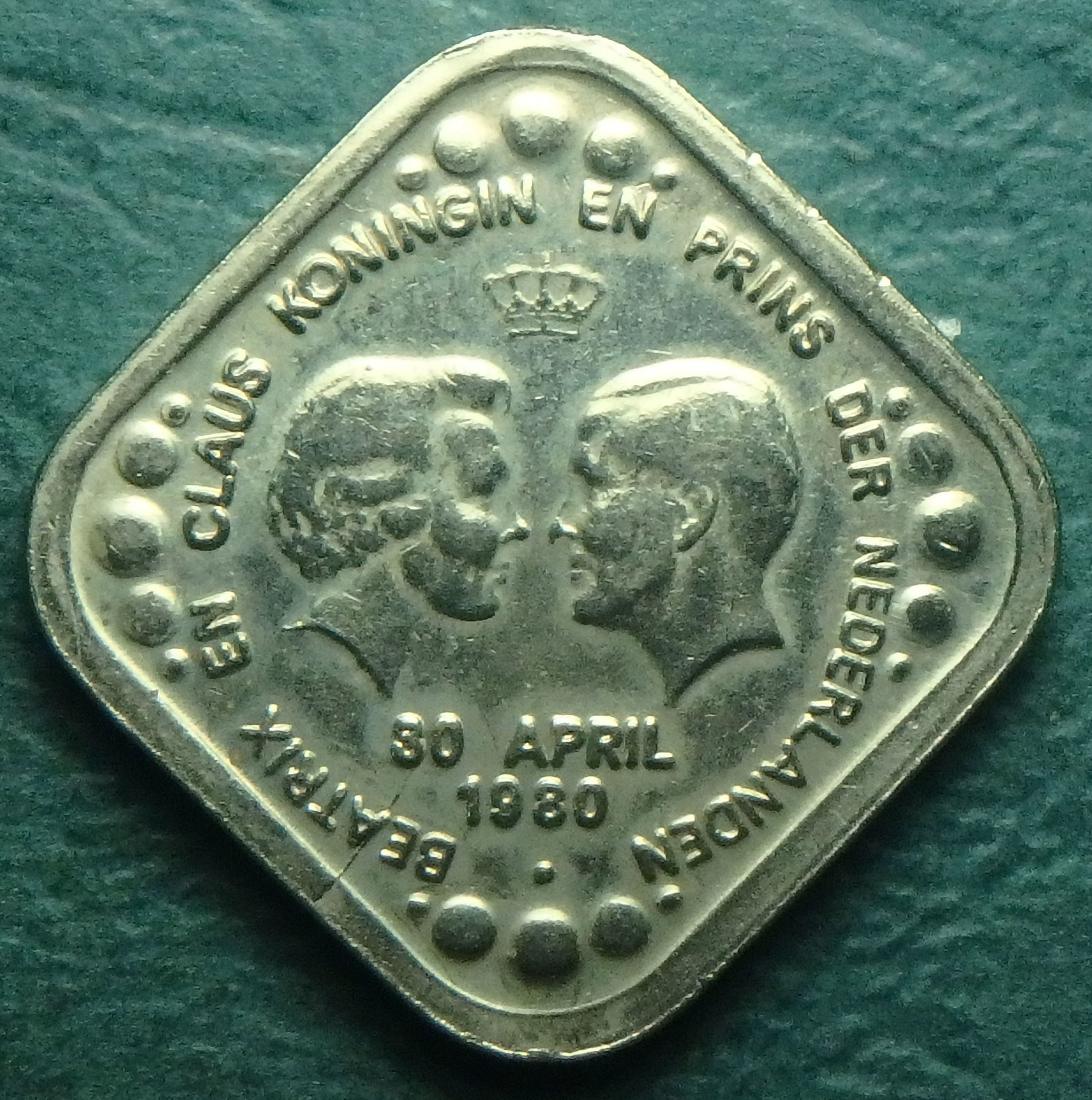 1980 NL 5 c token obv.JPG