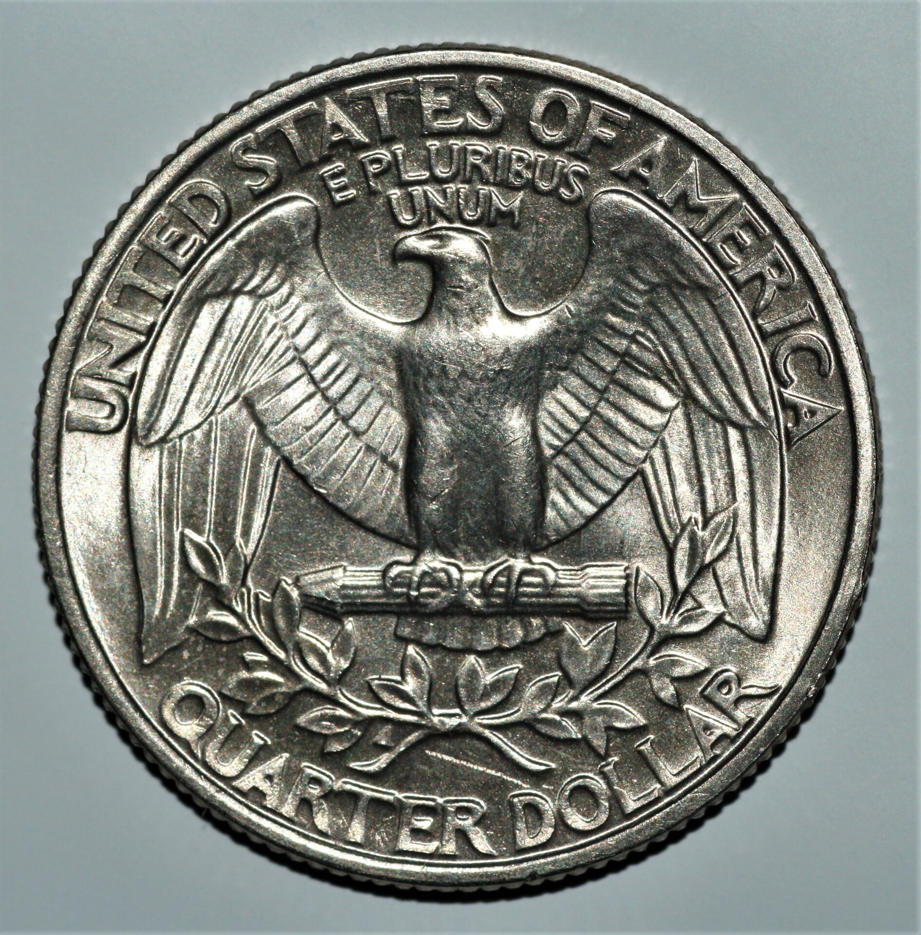 1980 P 25c collar clash rev.jpg