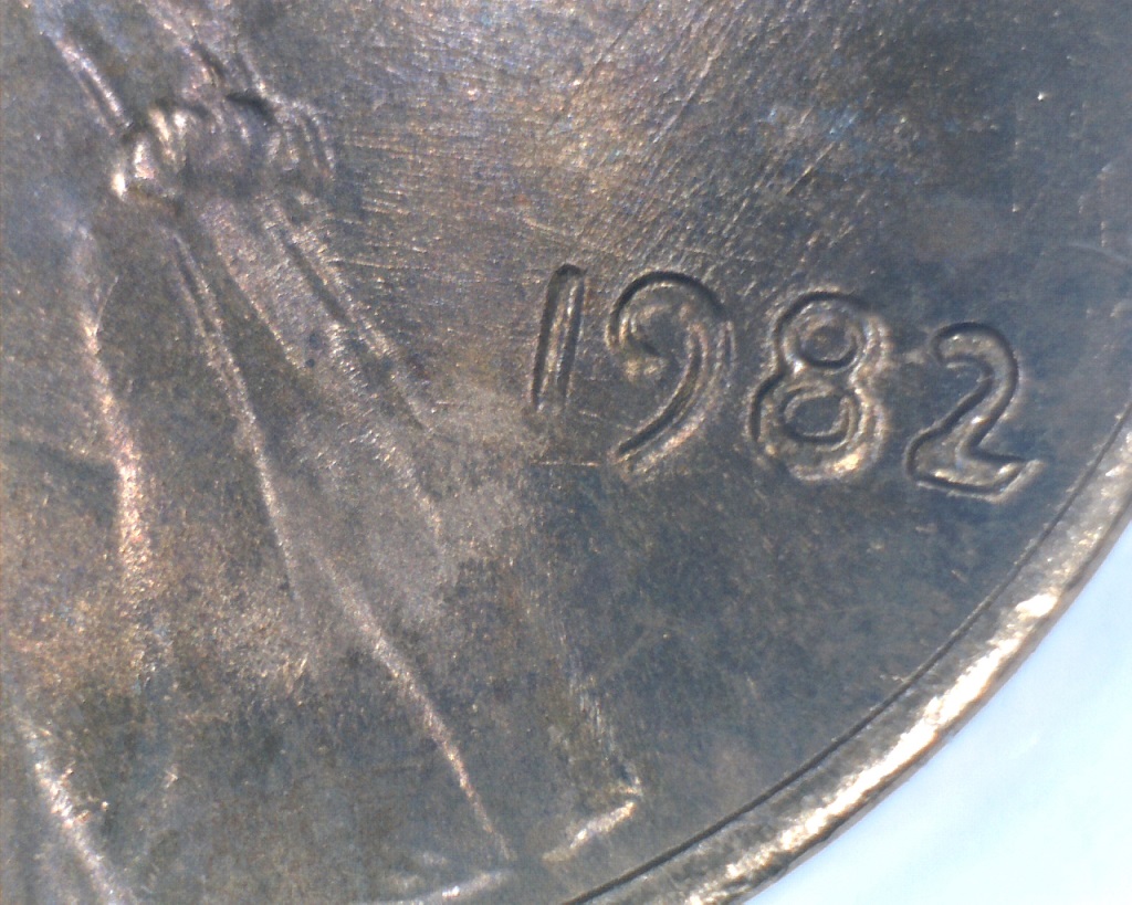 1982-P Liberty Doubling date.jpg