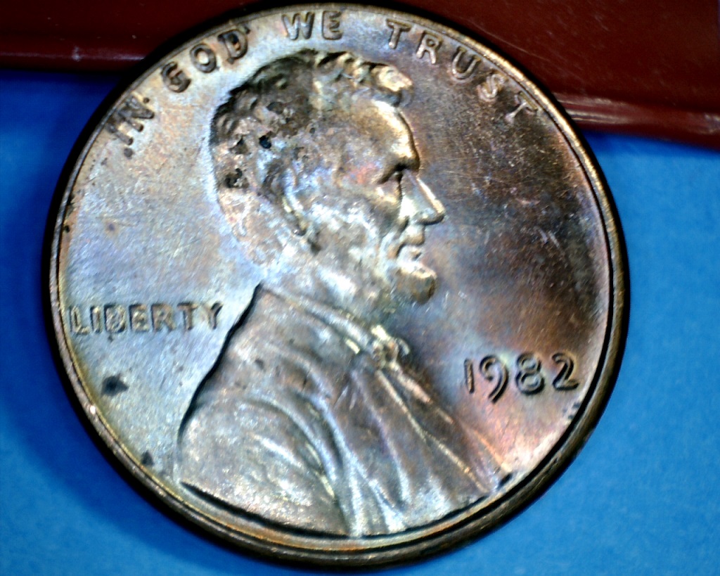 1982-P Rainbow Obv.jpg