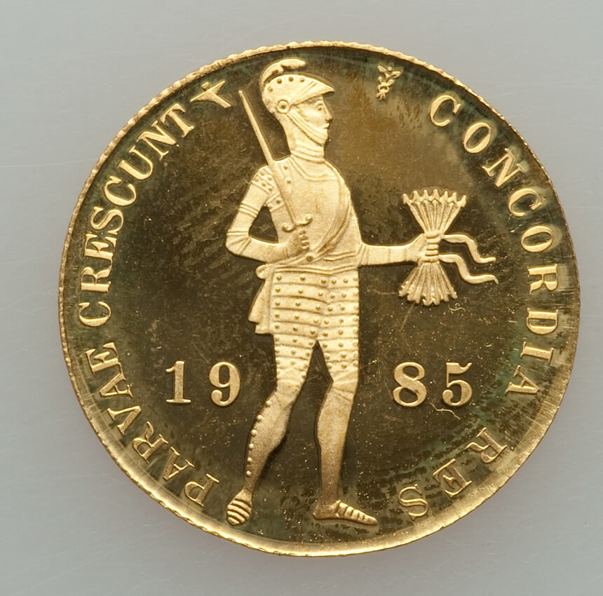1985 Proof Ducat Obv.jpg