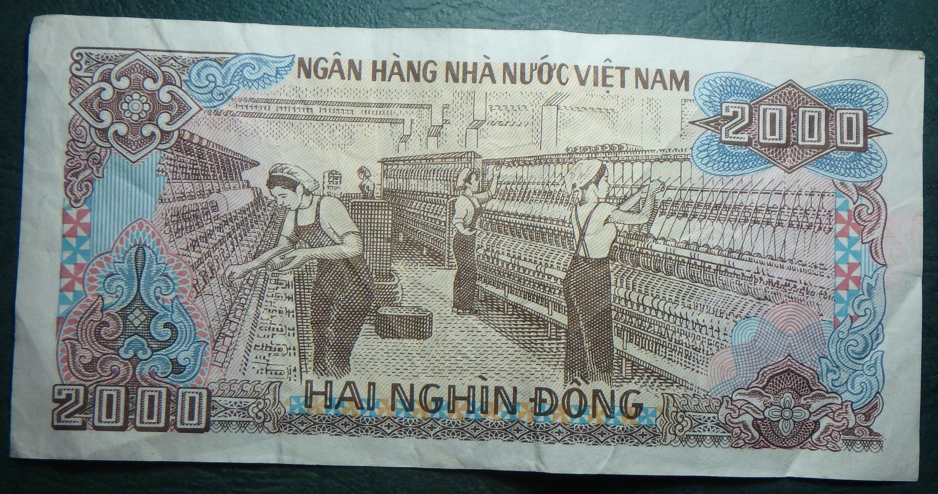 1988 VN 2000 d back.JPG