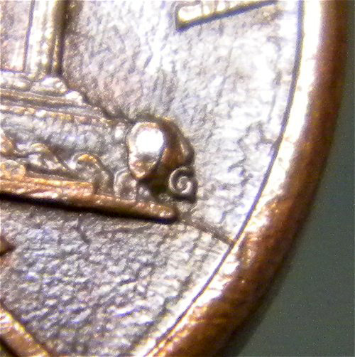 1989 Lincoln Memorial Penny (CloseUp1).jpg