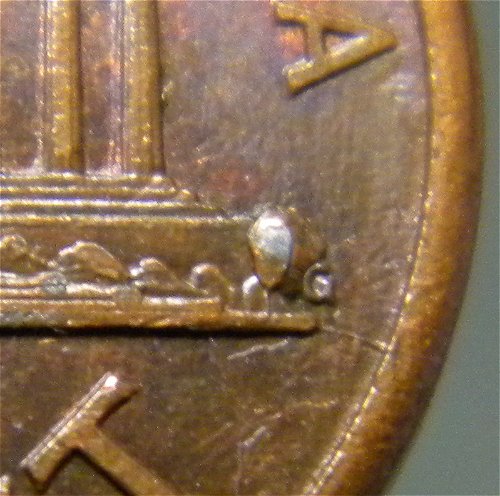 1989 Lincoln Memorial Penny (closeUp2).jpg