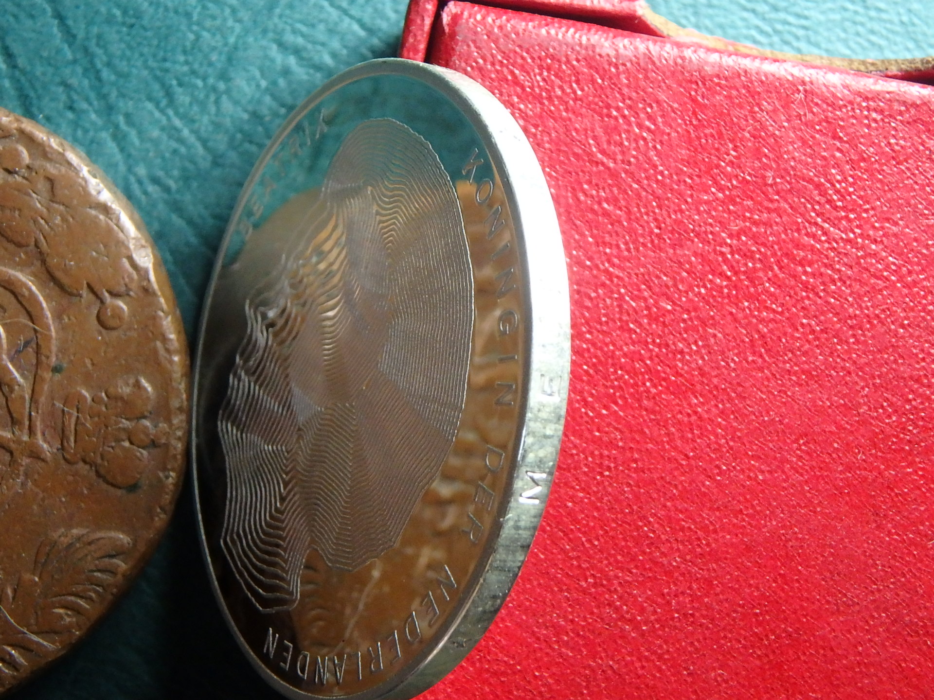 1990 NE 50 g edge.JPG