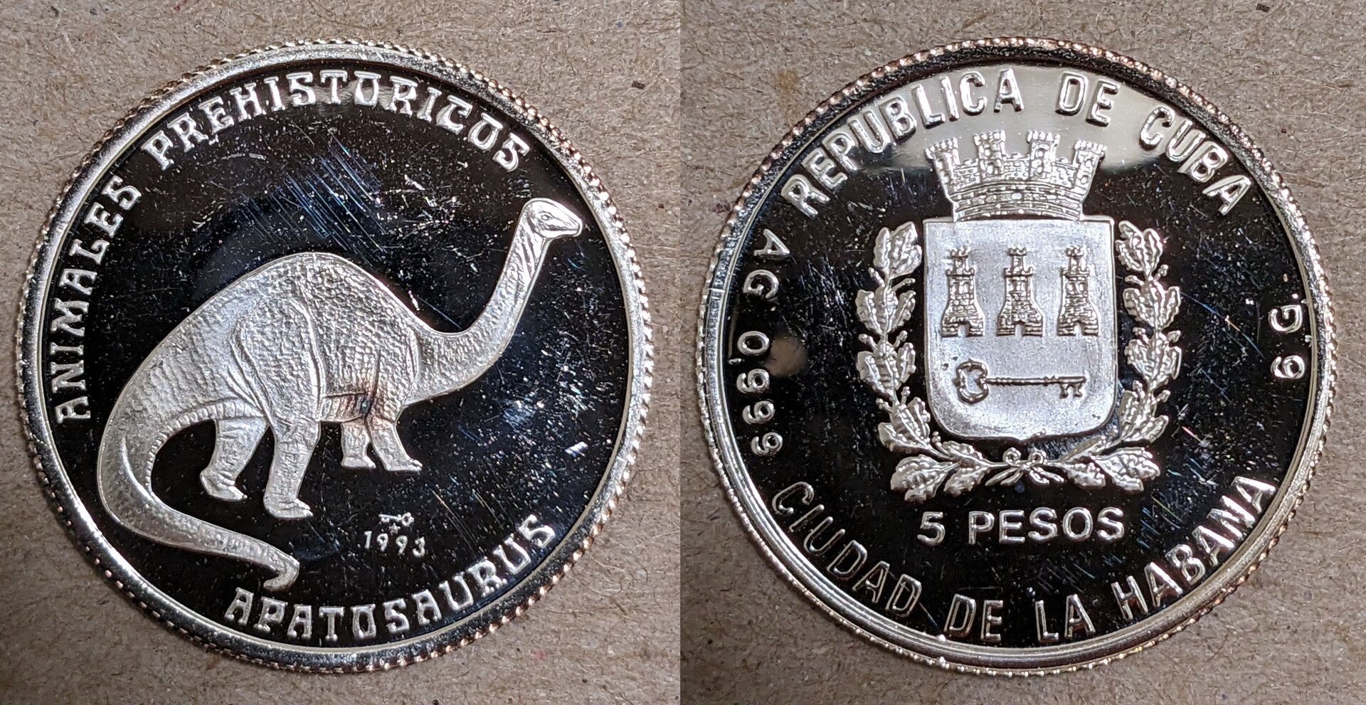 1993 cuba 5 pesos apatosaurus.jpg
