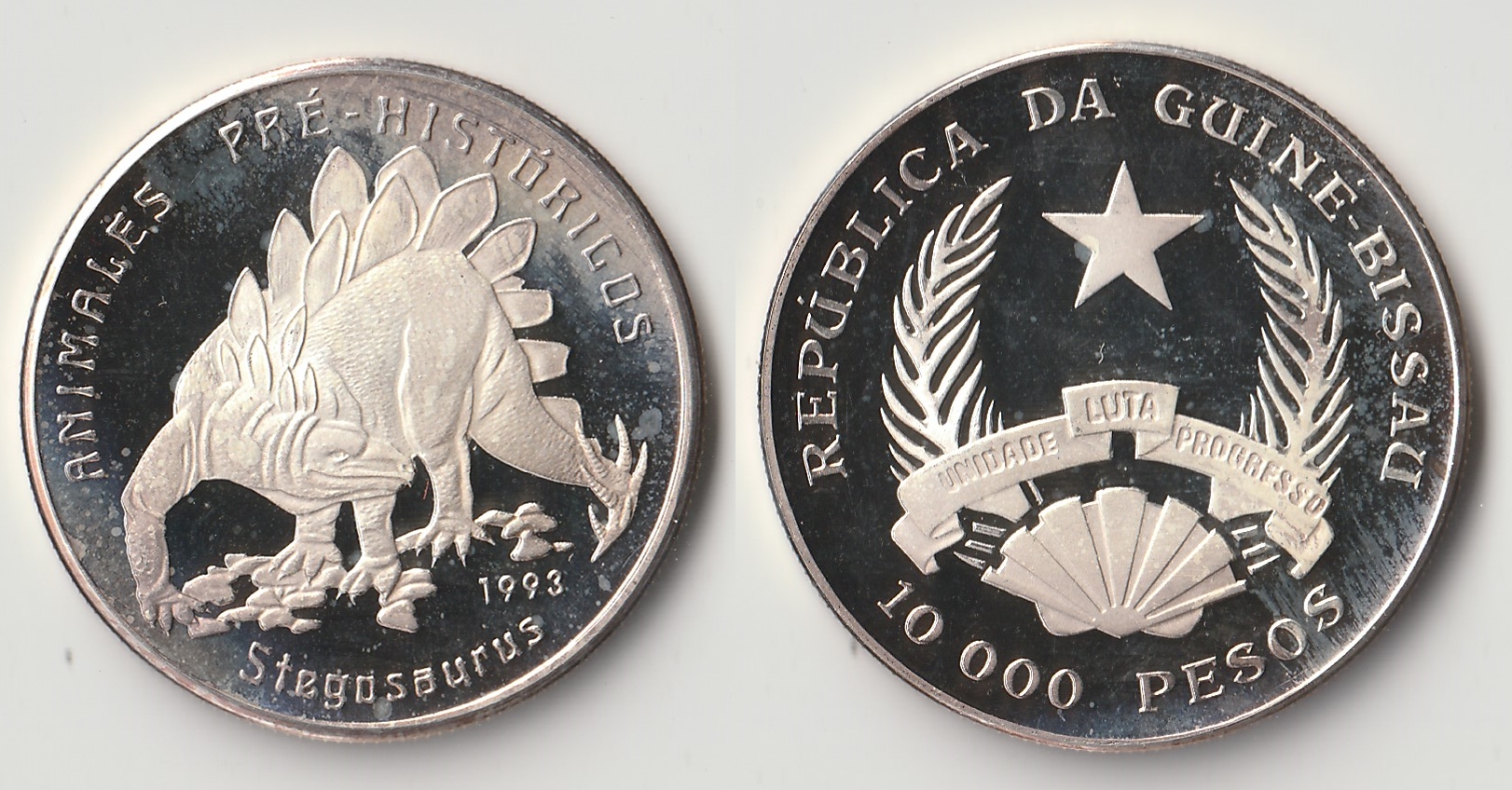 1993 guinea bissau 10000 pesos.jpg