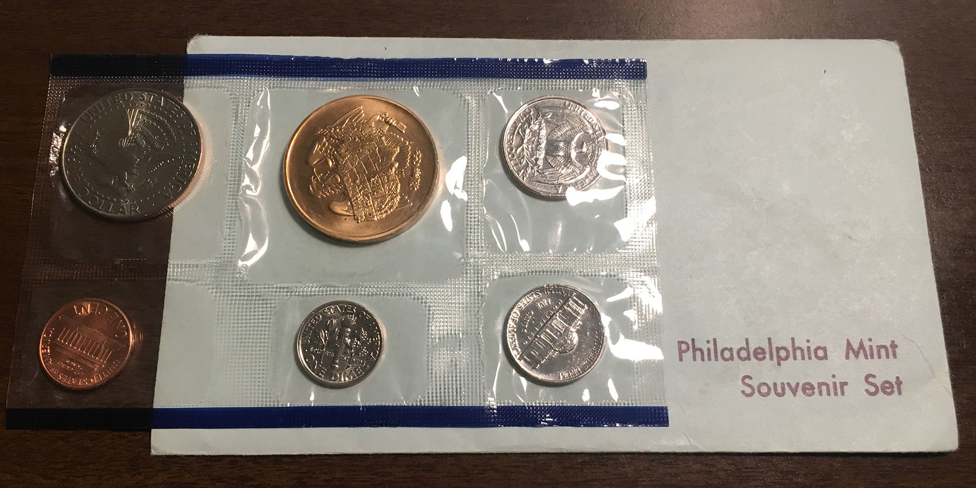 1994-P-Souvenir-Set-Back.jpg