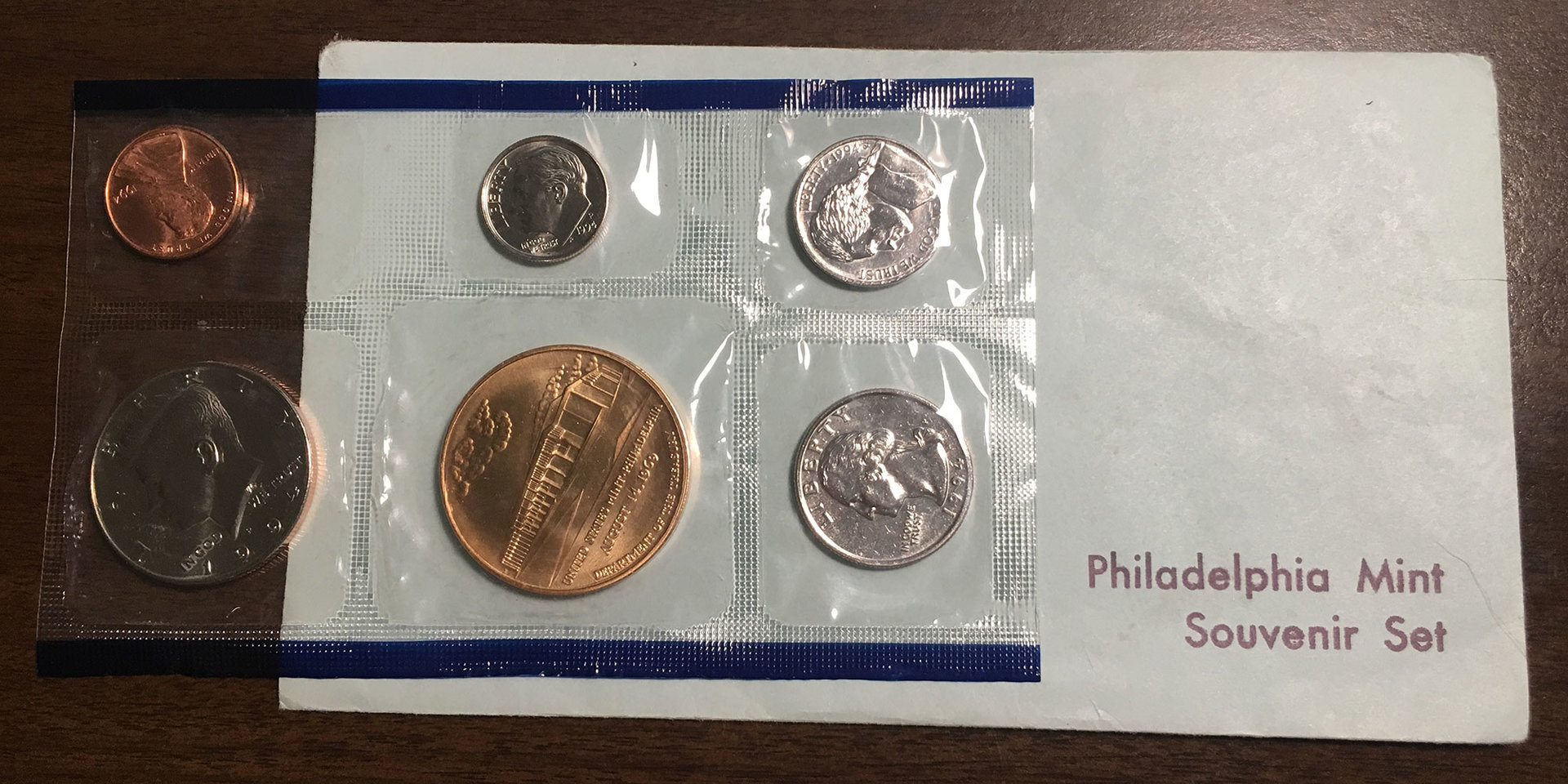 1994-P-Souvenir-Set-Front.jpg