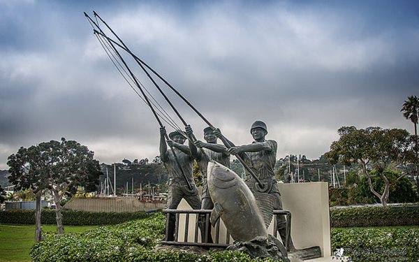 1994TunamansMemorialCoinaramaSanDiegoSilverMedalArtwork1.jpg