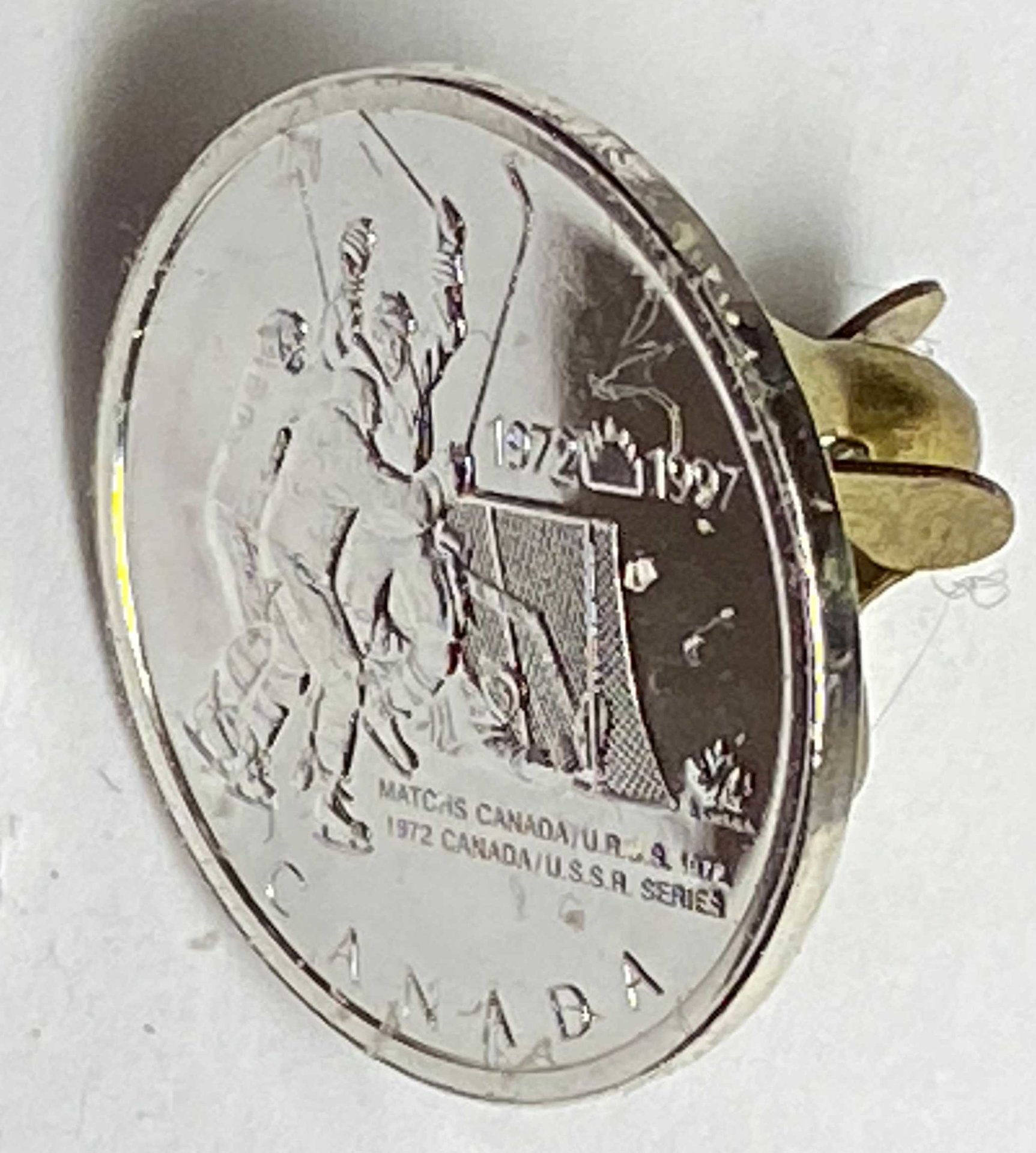 1997_Hockey_pin_closeup.jpg