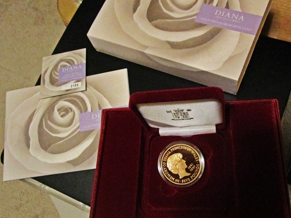 1999DianaGoldFivePounds1.jpg