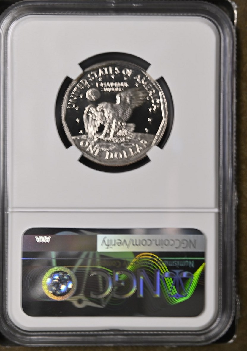 1999P $1 PF69 Ultra Cameo NGC 6588653-040 Slab Reverse.jpg