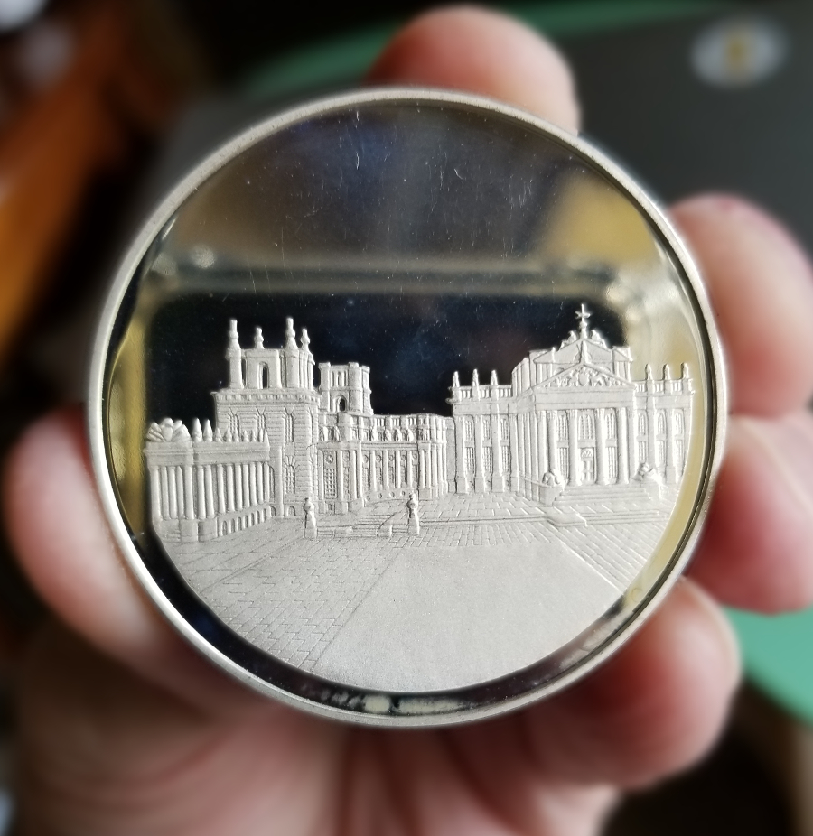 2 Ounce Churchill Birthplace Silver Obverse.jpg