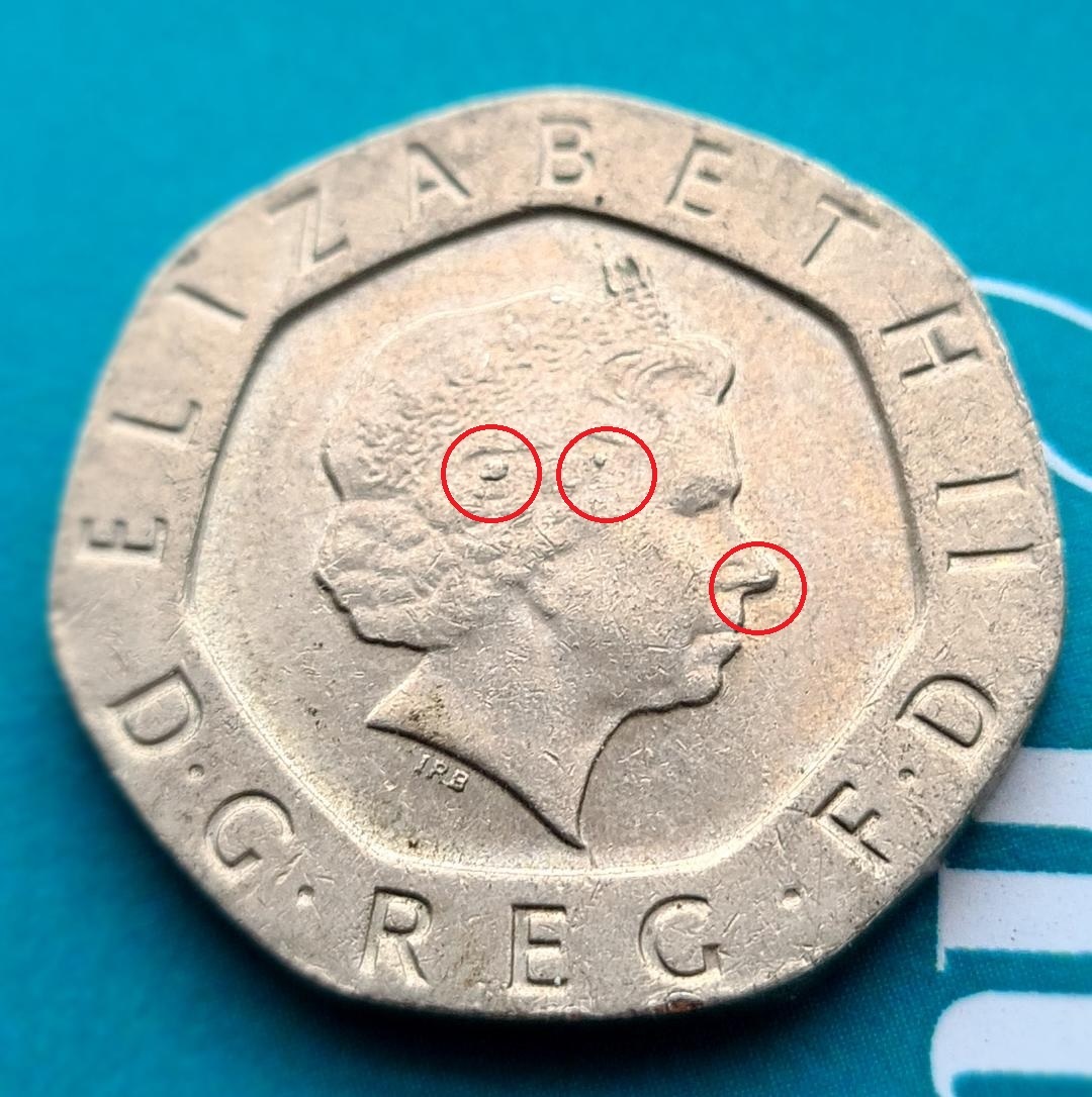2001 20 pence Hair and Nose Cud.jpg