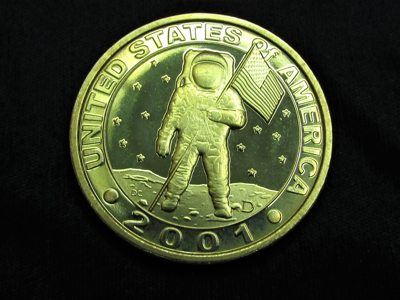 2001-D Apollo Astronaut - obverse.JPG