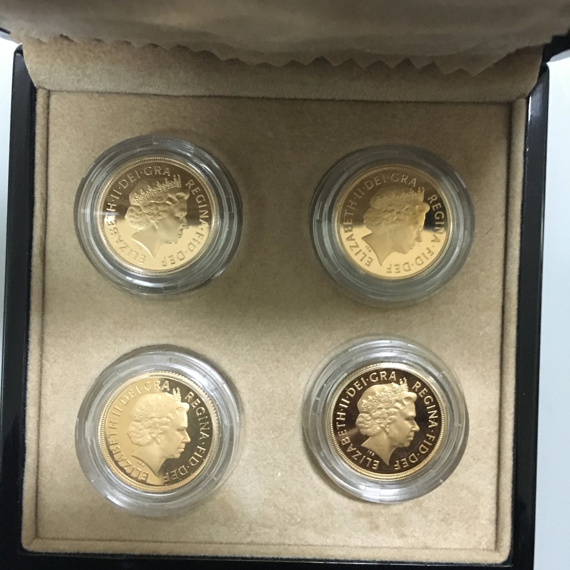 2002, 2010, 2011 and 2012 Sovereigns Obv.JPG