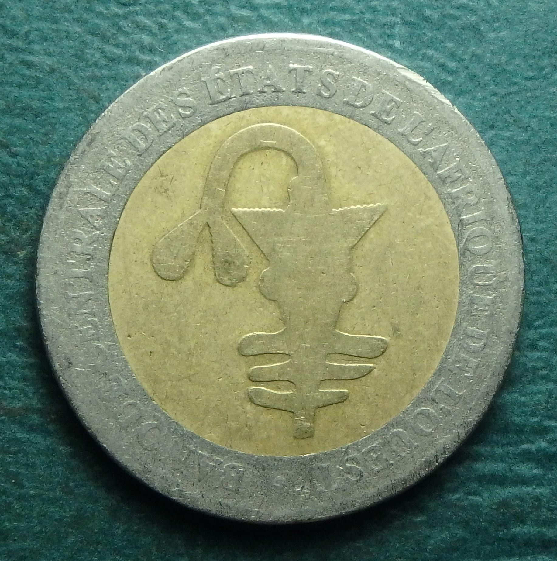 2003-2010 NE 200 FCFA obv.JPG