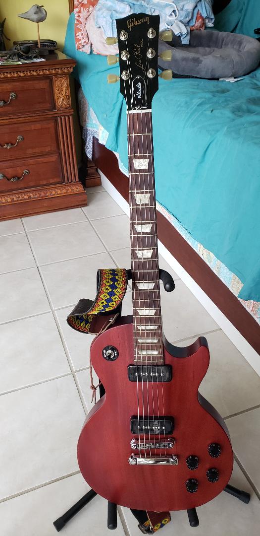 2009 Gibson Les Paul Studio.jpg