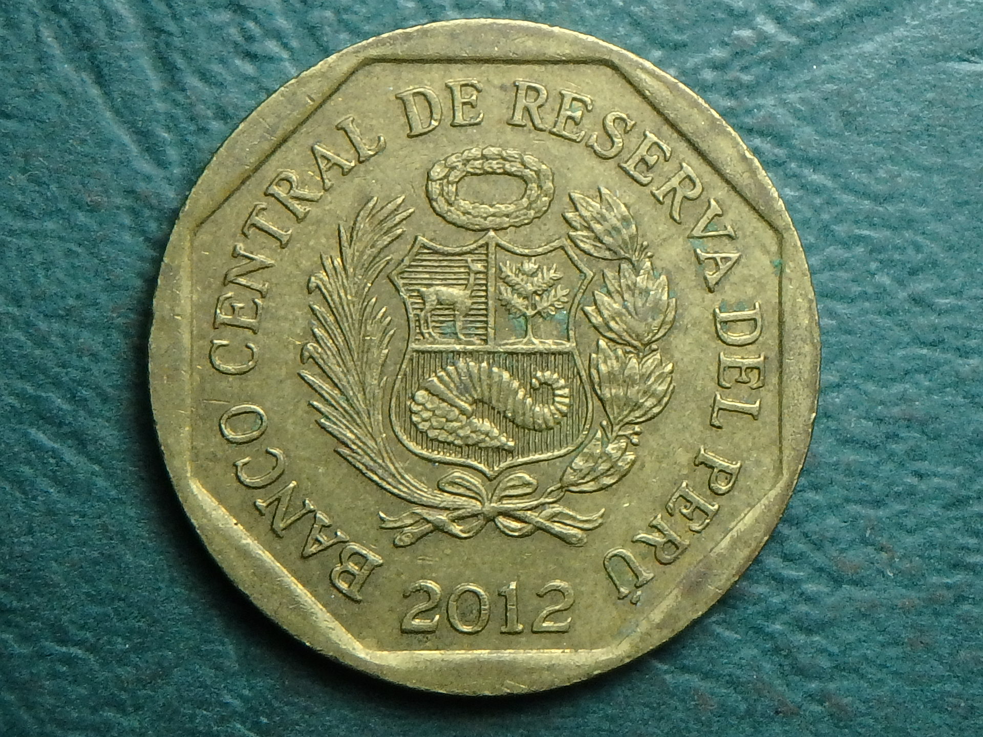 2012 Peru 20 c obv.JPG
