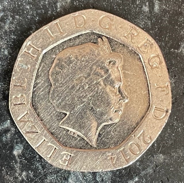2014 gb 20p coin errror.jpg