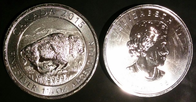 2015_canada_8dol_bison.jpg