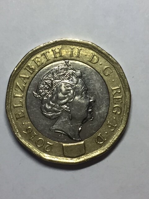2016 GB £1 coin error.JPG
