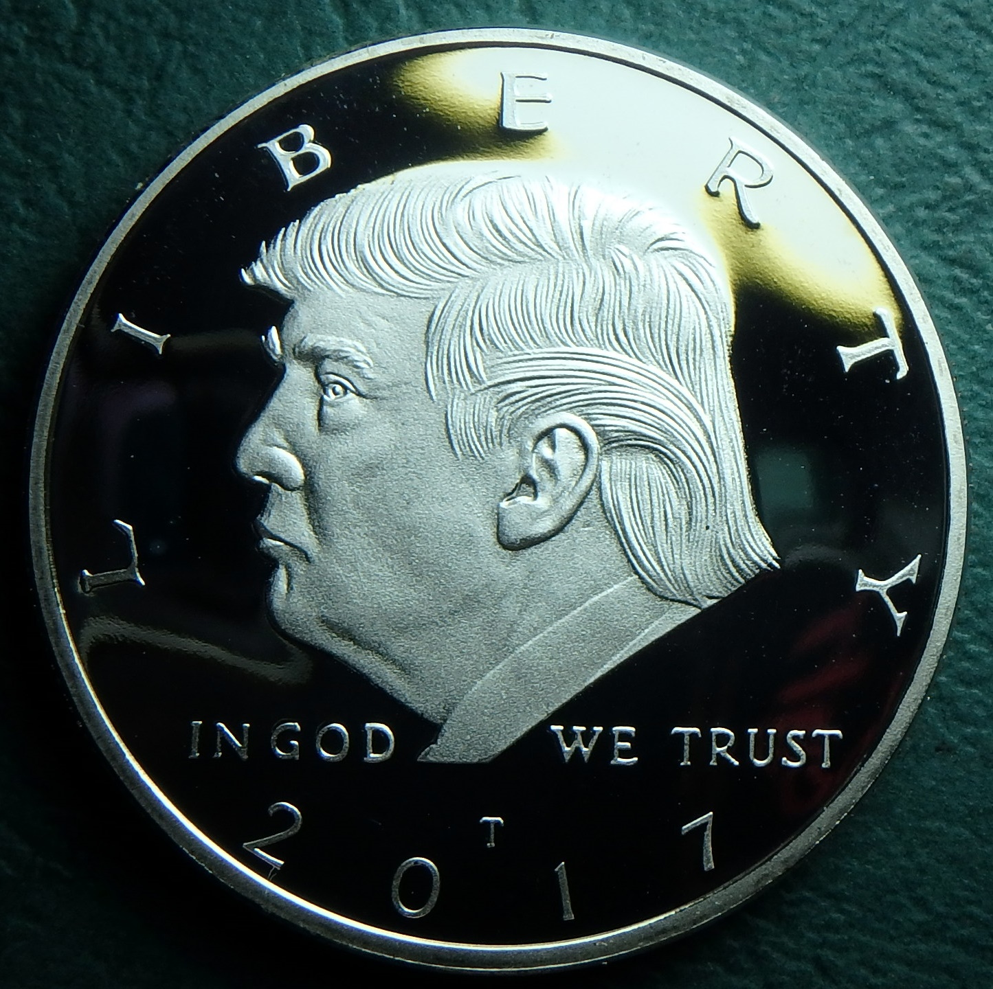 2017 Trump token obv.JPG