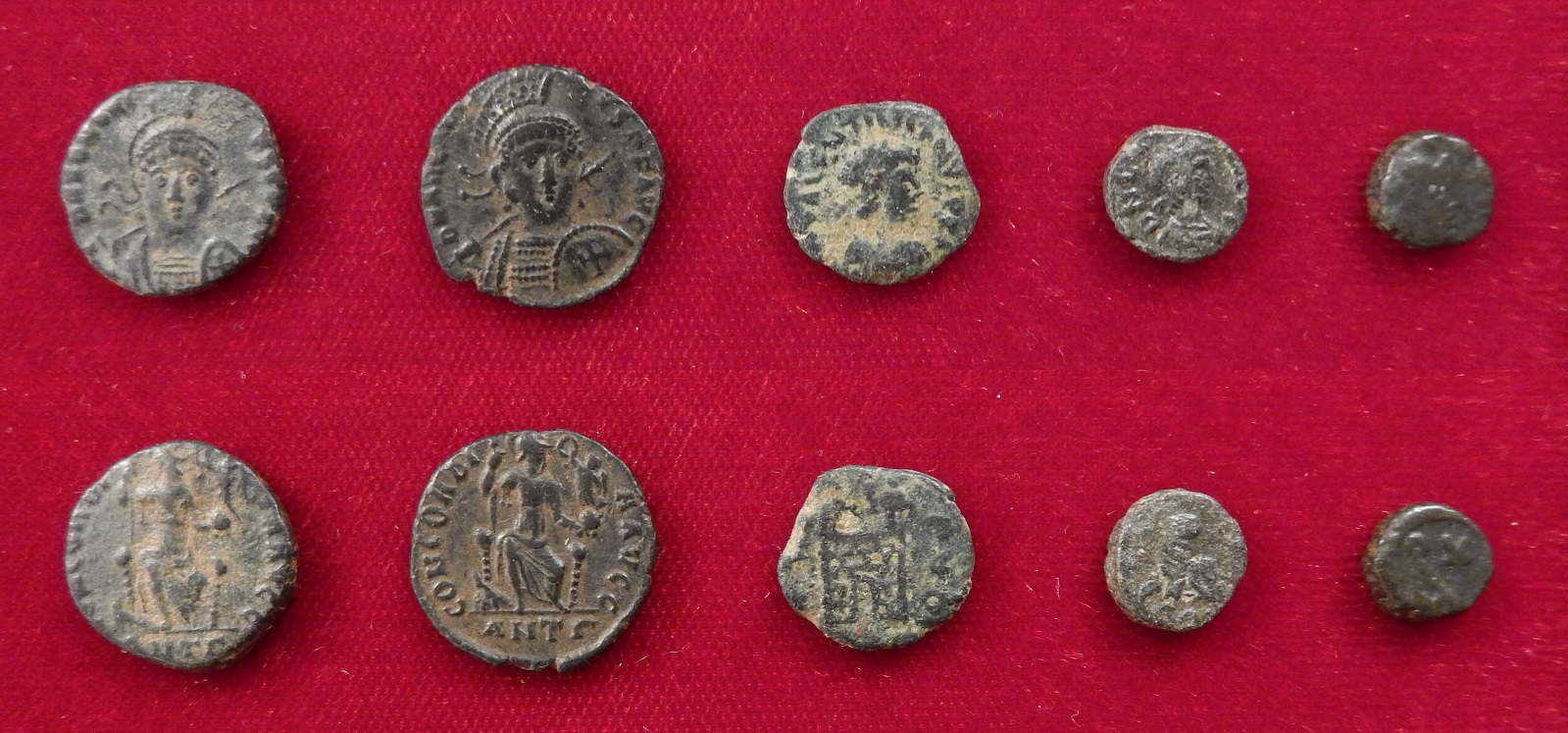 2021_07_06_Small_Late_Roman_Bronze_Coins_Obverse_And_Reverse_1600_pixels_wide.jpg
