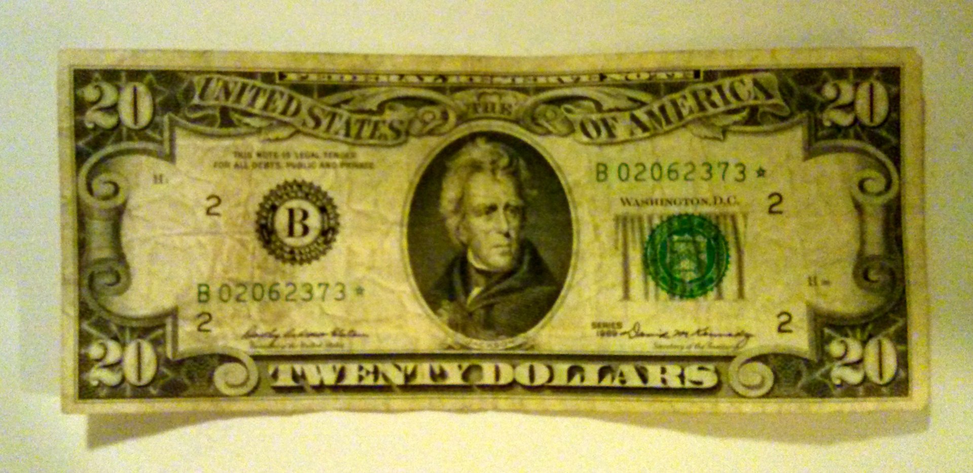 20B196901.jpg