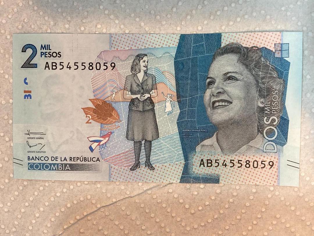 20mil pesos front.jpeg
