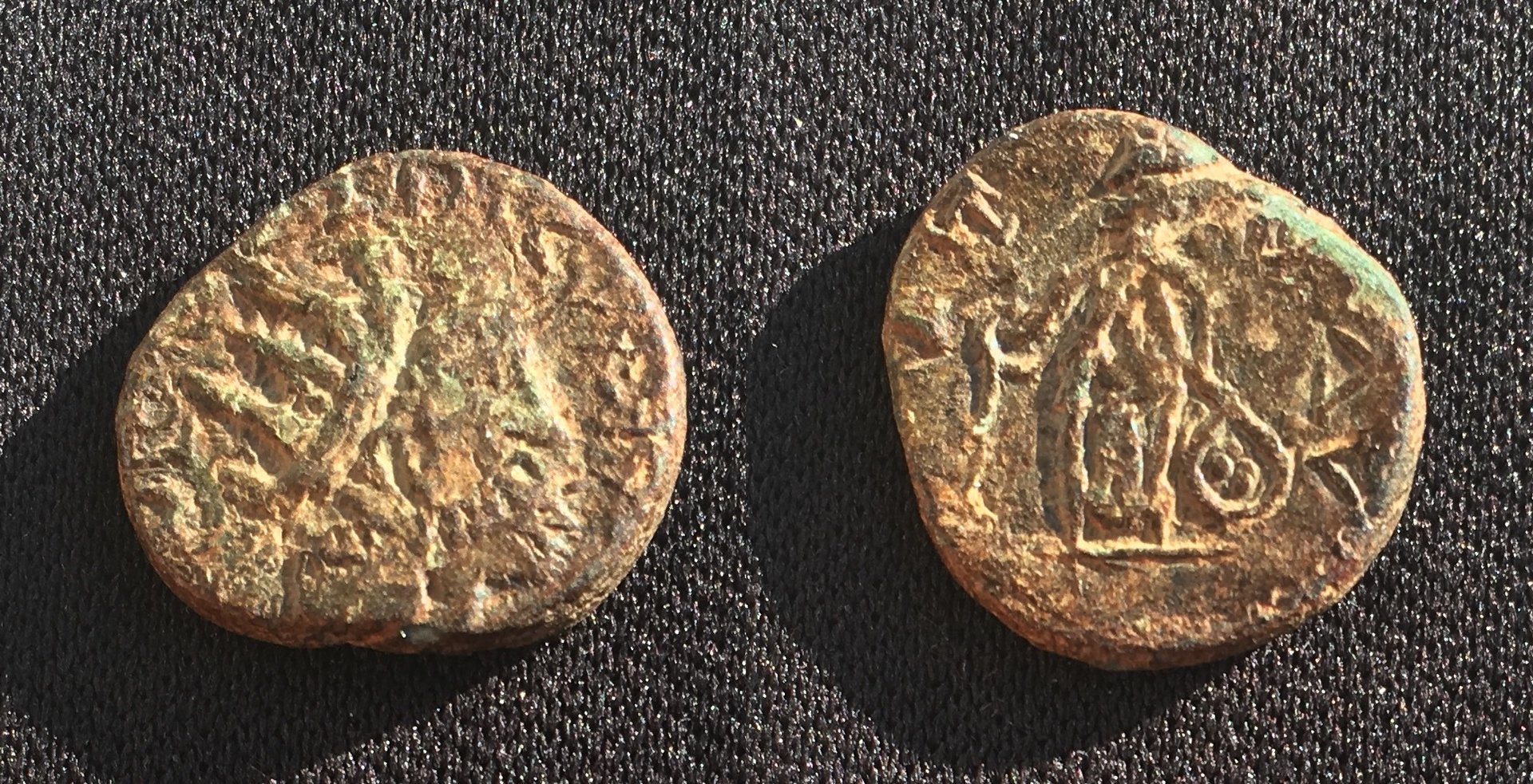 260-280 CE (Circa) Barbaric Antoninianus Radiate Gaul.jpg