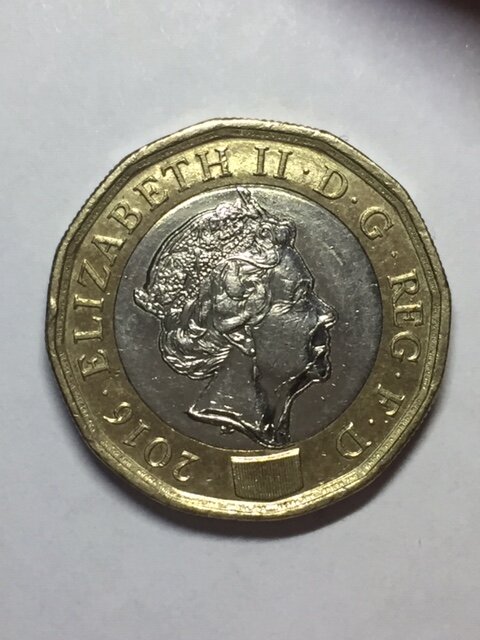 2nd 2016 £1 coin error.JPG